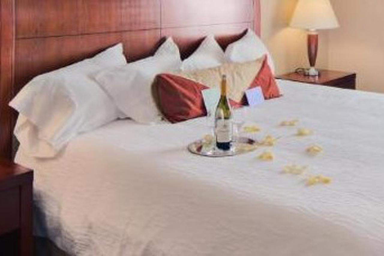 Hilton Garden Inn Laramie Bagian luar foto