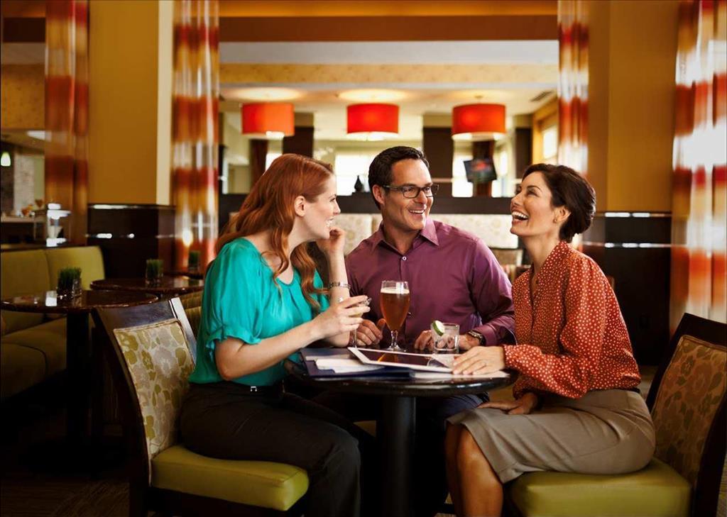 Hilton Garden Inn Laramie Restoran foto